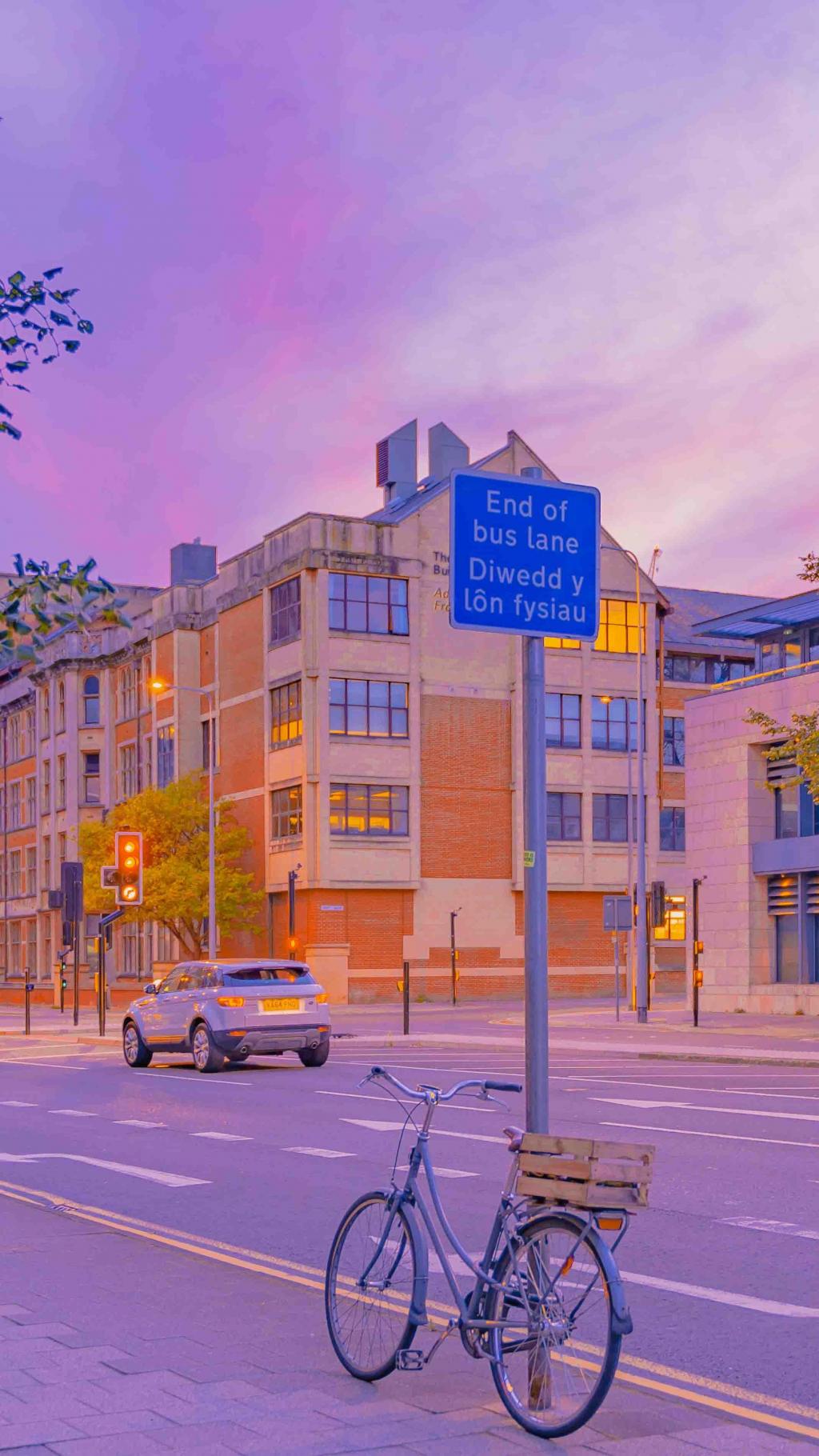 英国卡迪夫粉紫系浪漫街景