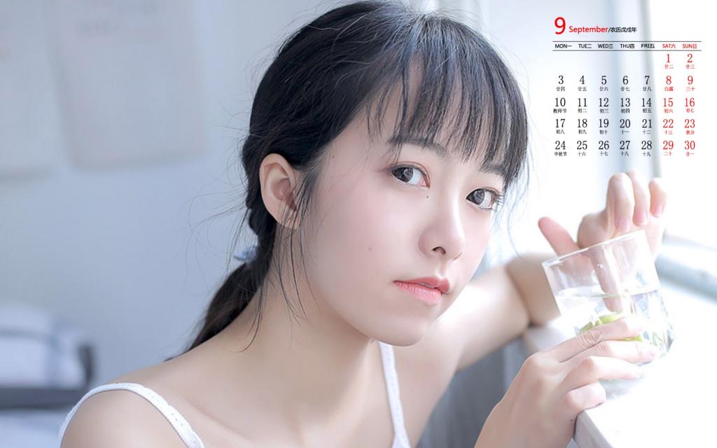 2018年9月可爱少女居家写真日历