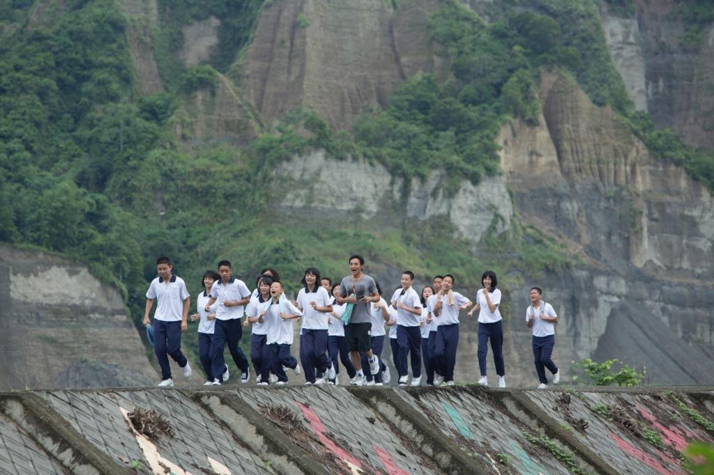 老师,你会不会回来 (2019)