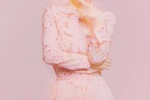 杨紫粉色甜美梦幻写真