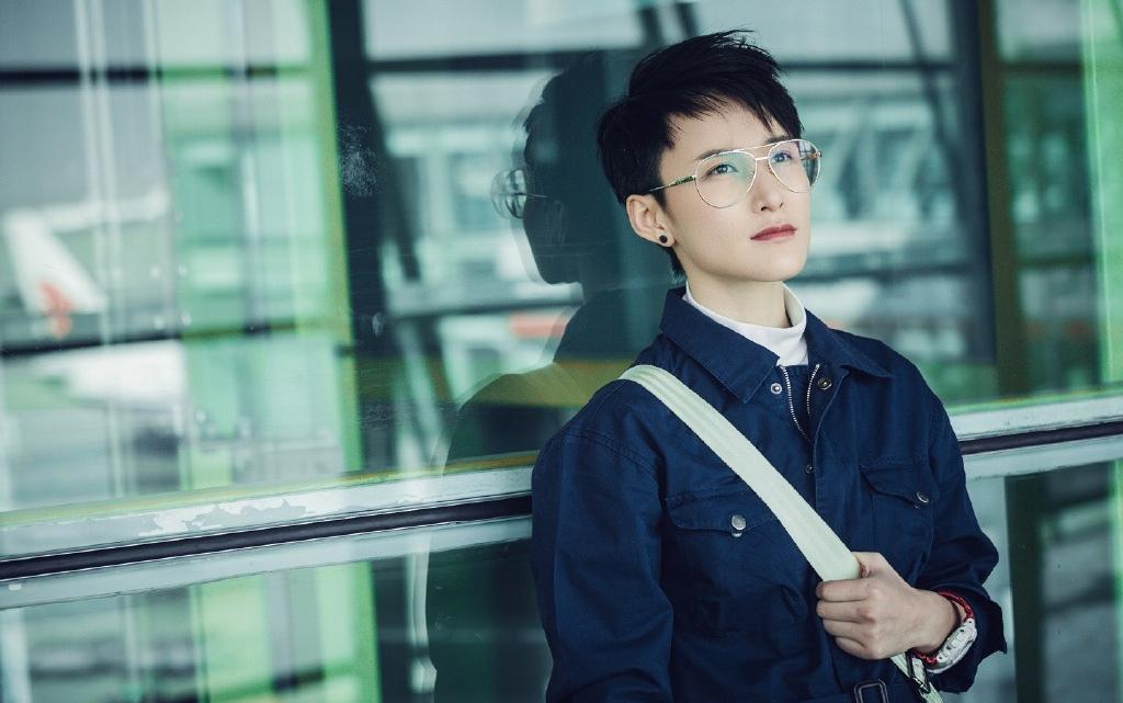 蒋璐霞酷帅时尚大片