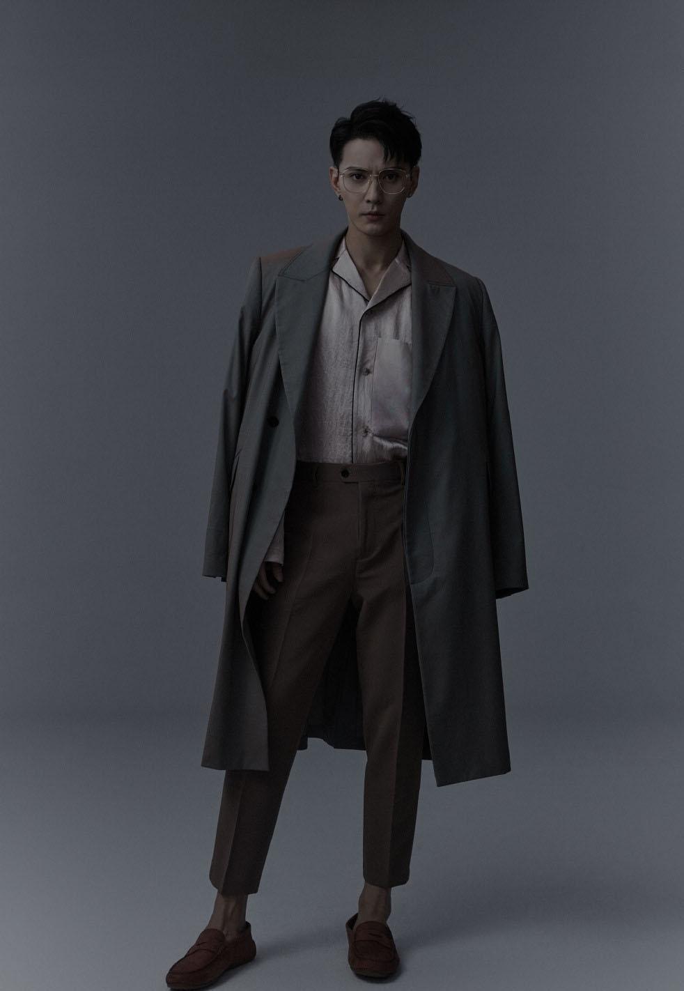 徐正溪高冷帅气时尚写真大片