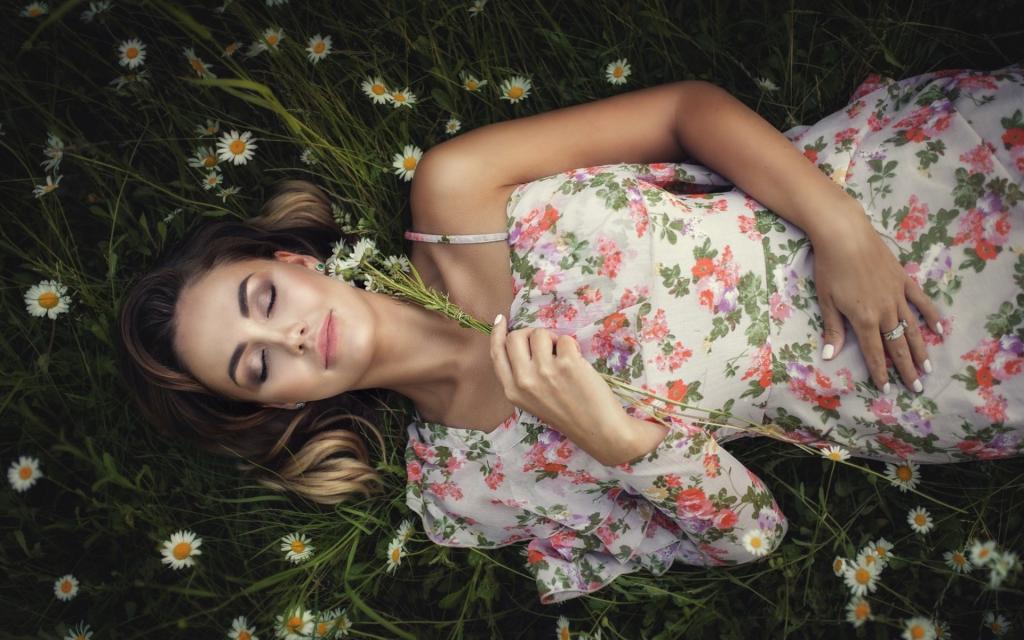 美女如云,风姿绰约