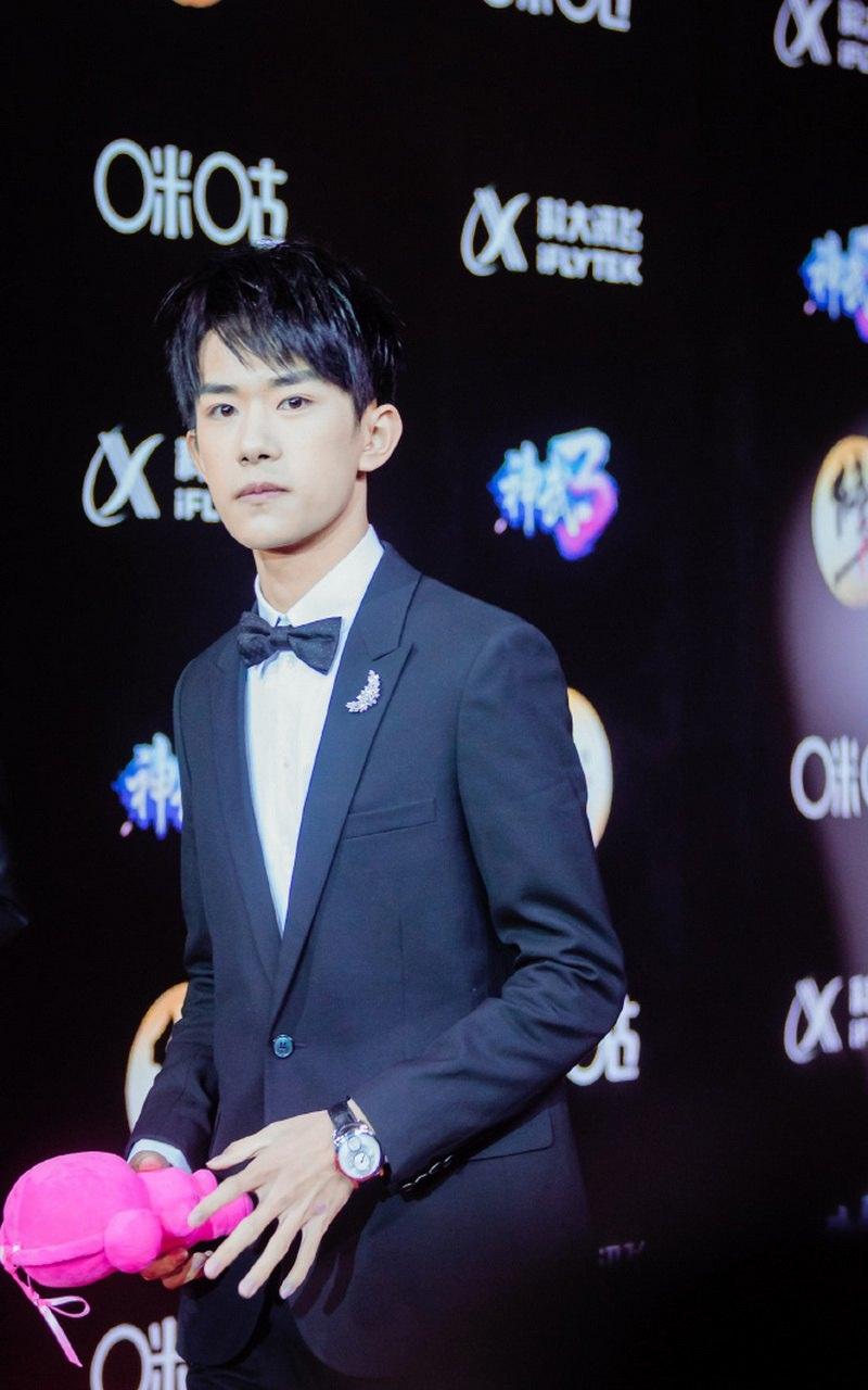 咪咕音乐盛典易烊千玺帅气写真