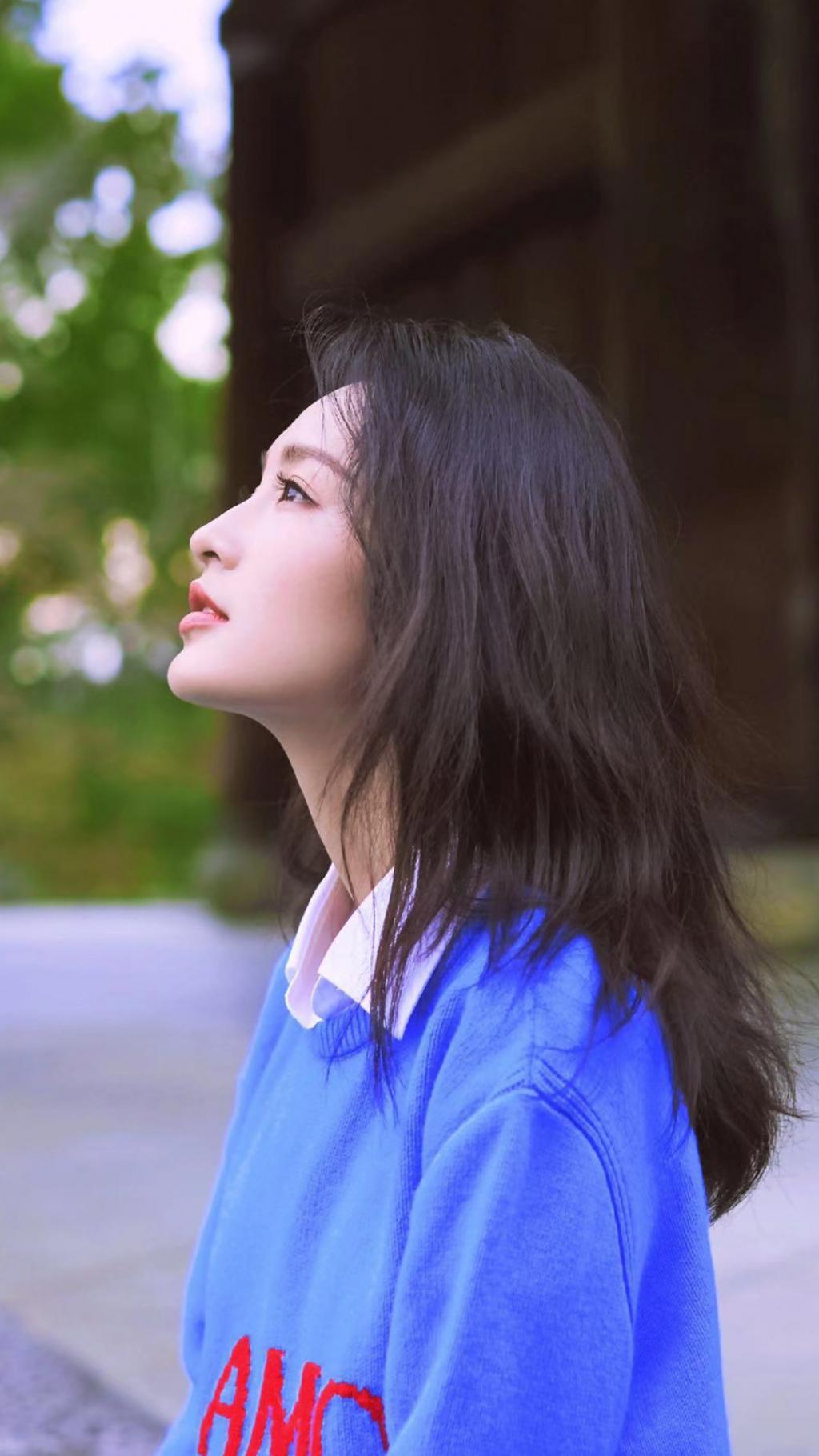 李沁时尚气质写真