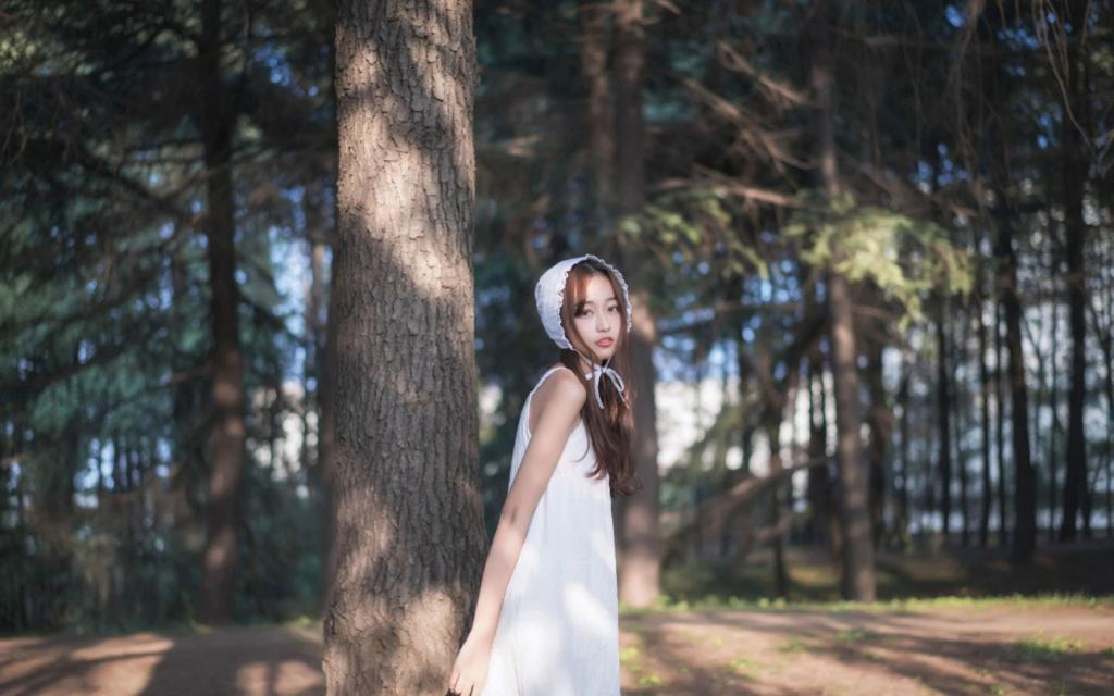 清纯养眼的森系女孩唯美写真