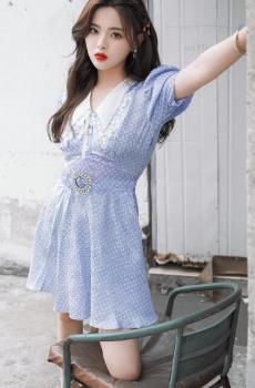 清纯可爱少女杨超越白皙迷人写真-6