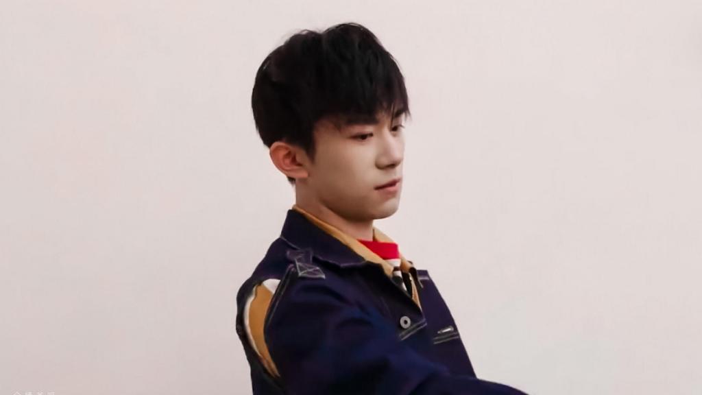 易烊千玺2020年前路遂心与你一路同行