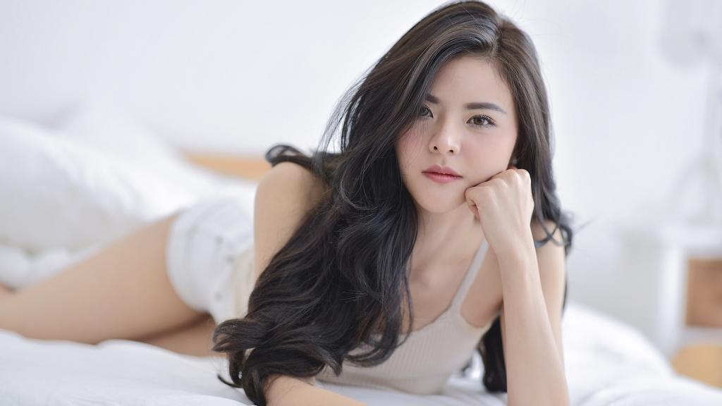 性感美女迷人写真