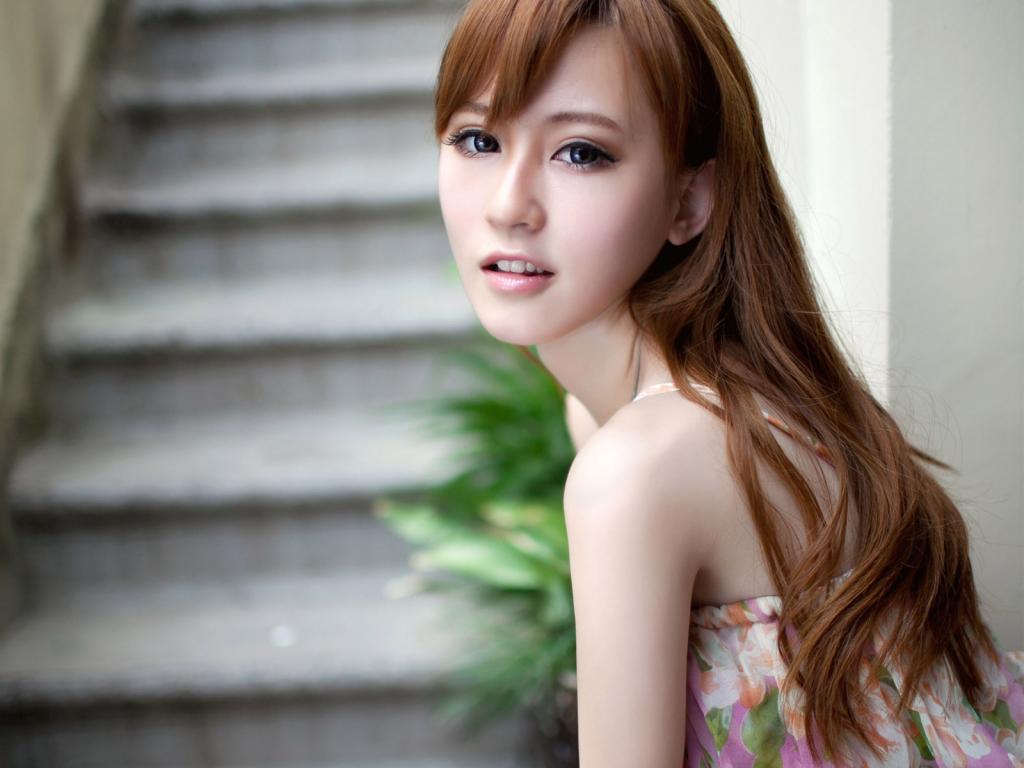 楚楚动人的养眼美女图片