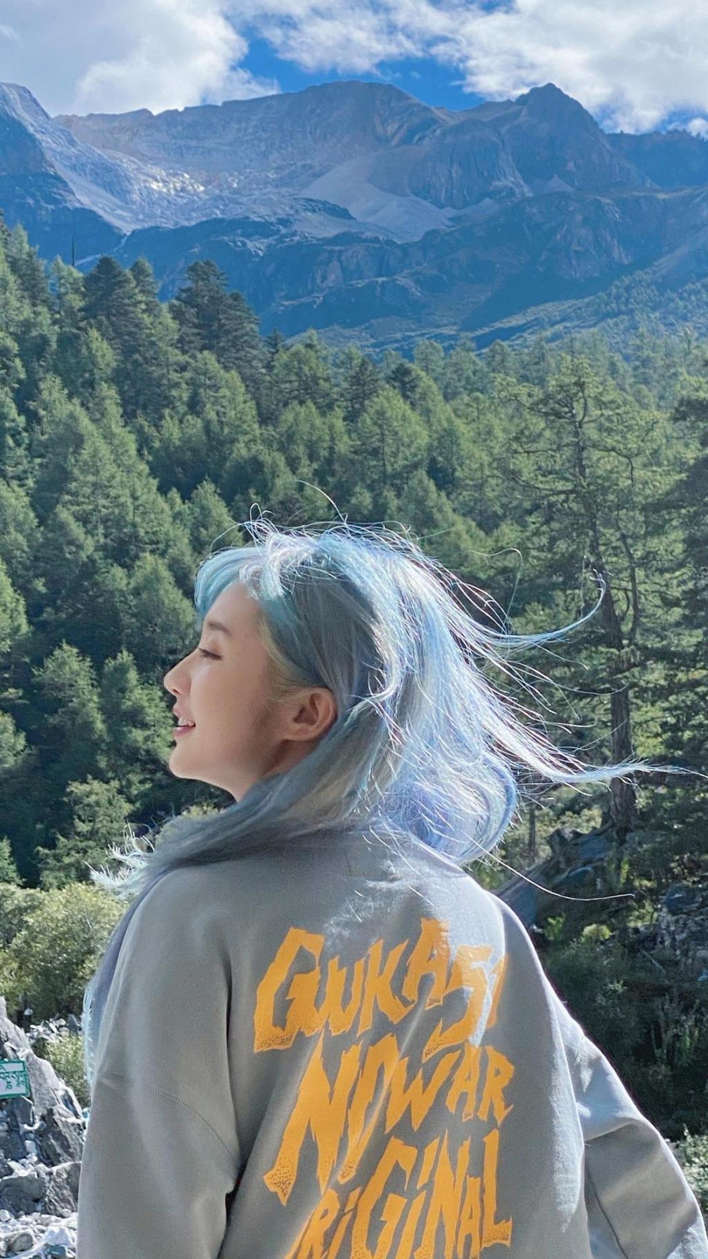 甜美乖巧美女小清新迷人写真