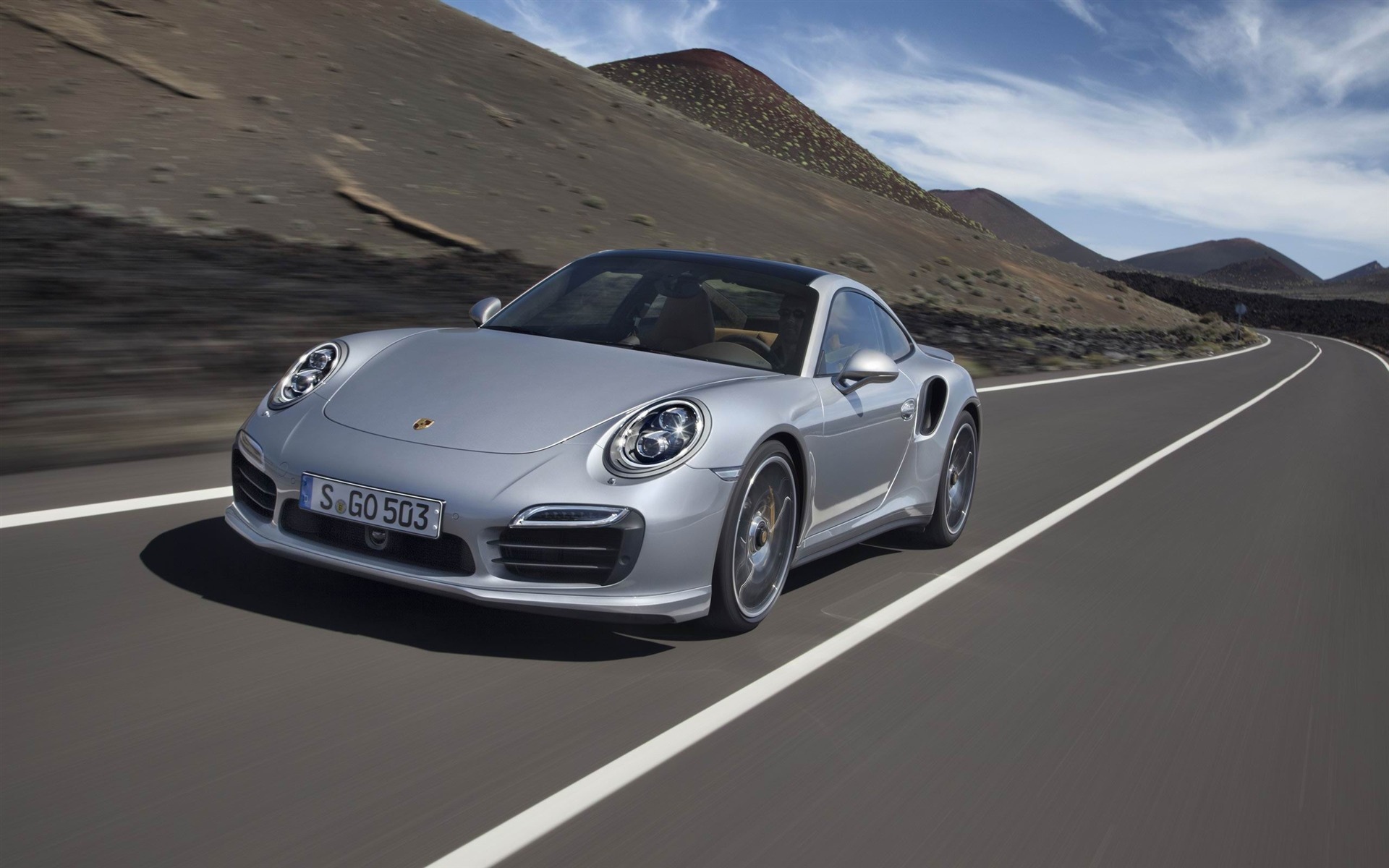 保时捷911 turbo s跑车性感车模丝袜壁纸