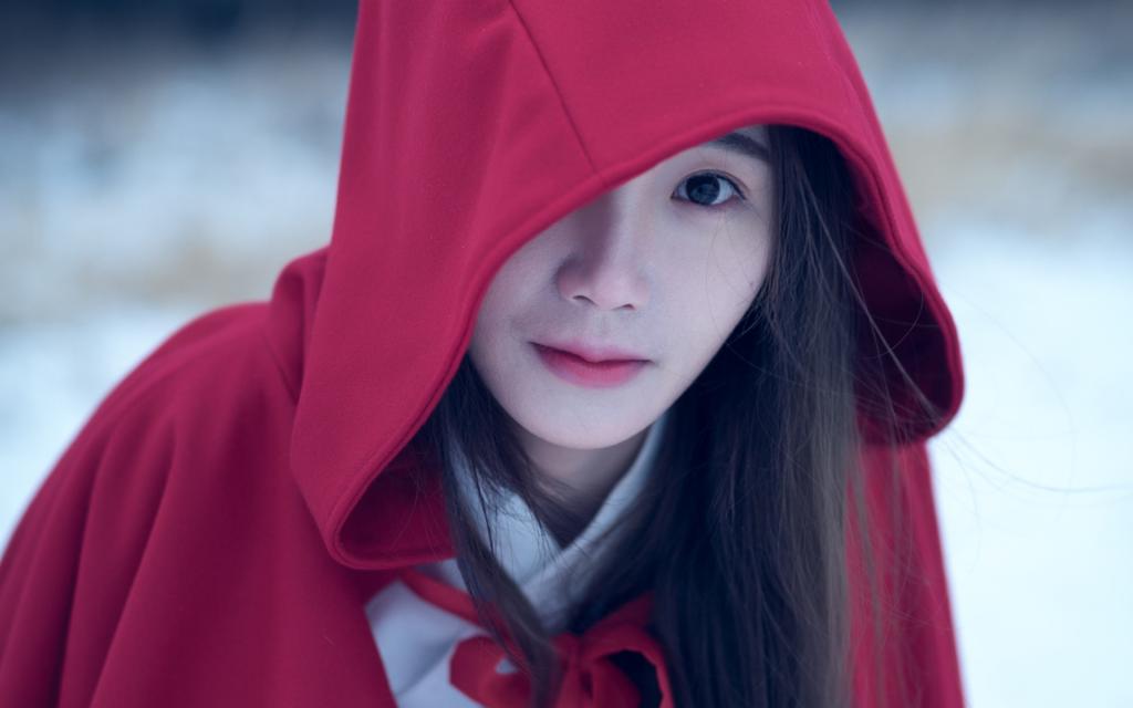 冬日红衣美女唯美写真