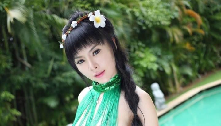 钢管舞高手潘娇娇完美曲线写真