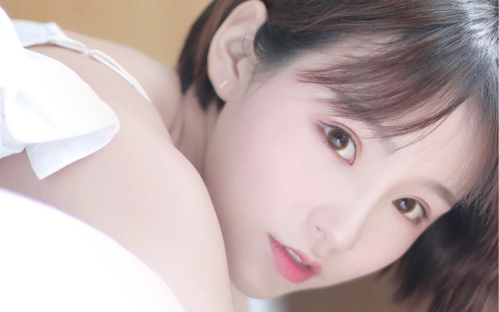 居家美女性感私房写真