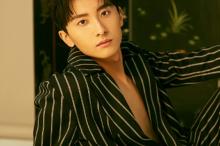 牛骏峰复古风帅气写真