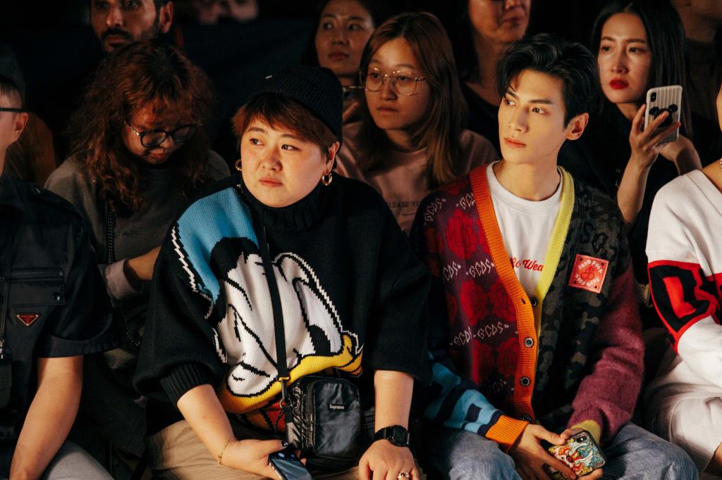 罗云熙米兰时装周造型