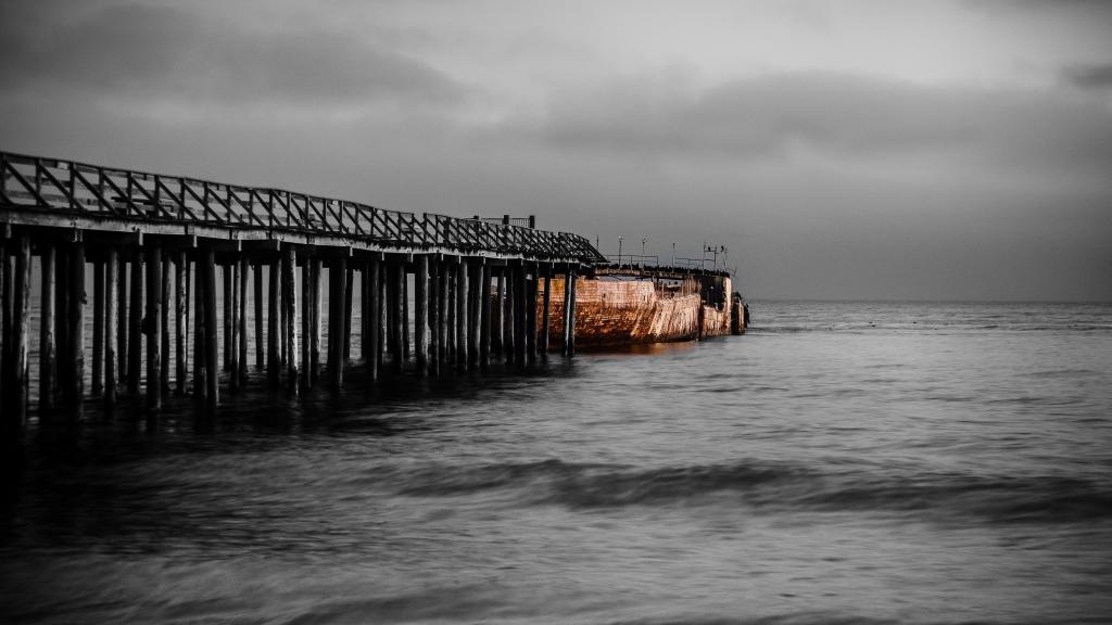 海边的水上栈桥