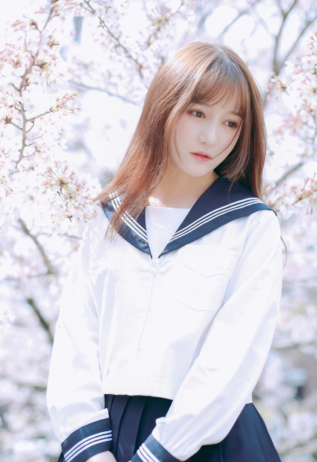 甜美大学生水手制服写真