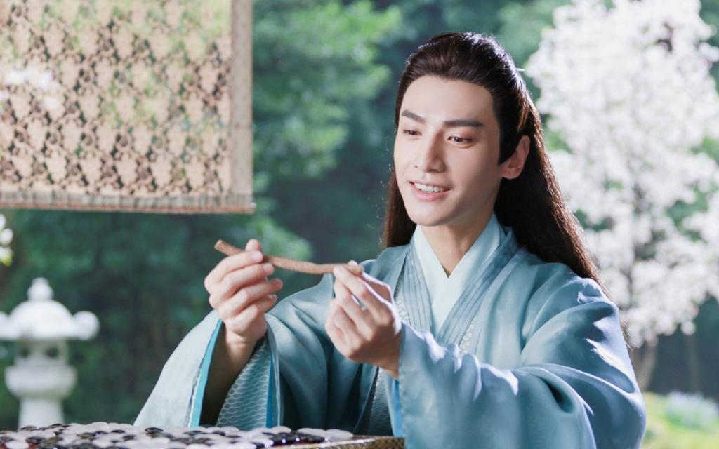 小何以琛罗云熙出演《香蜜沉沉烬如霜》