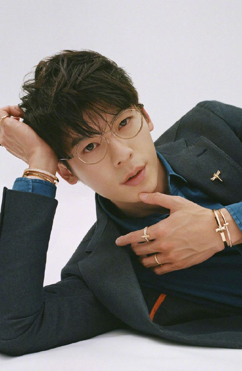 许光汉时尚帅气写真大片