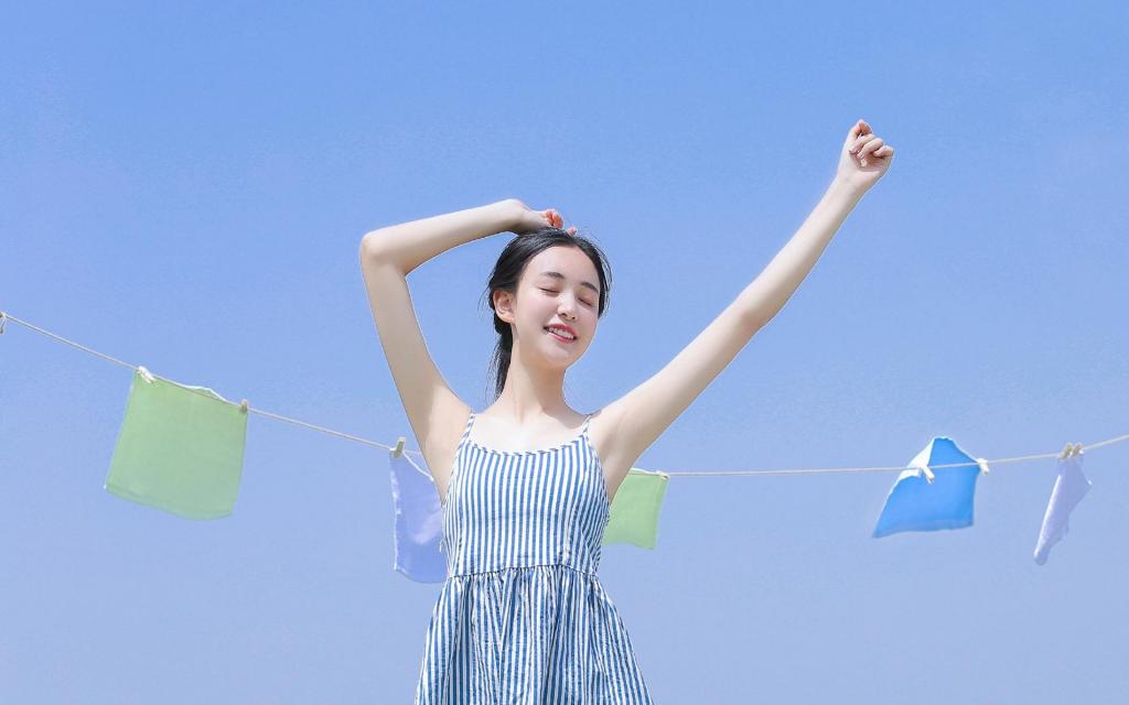 清纯元气少女户外迷人写真