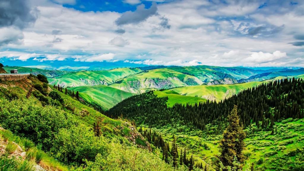 巴音布鲁克草原风景