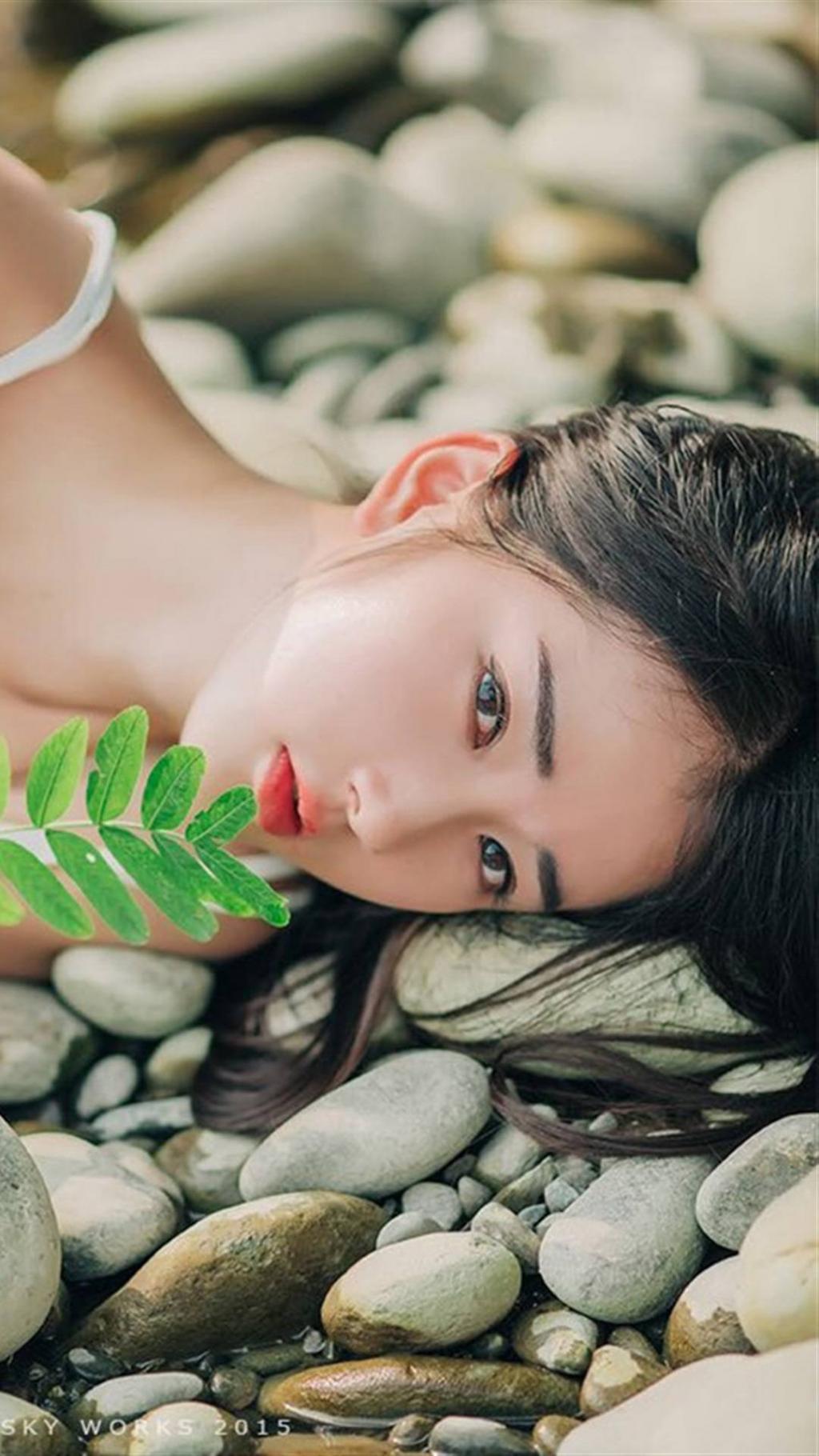 清纯美女夏日清凉户外写真