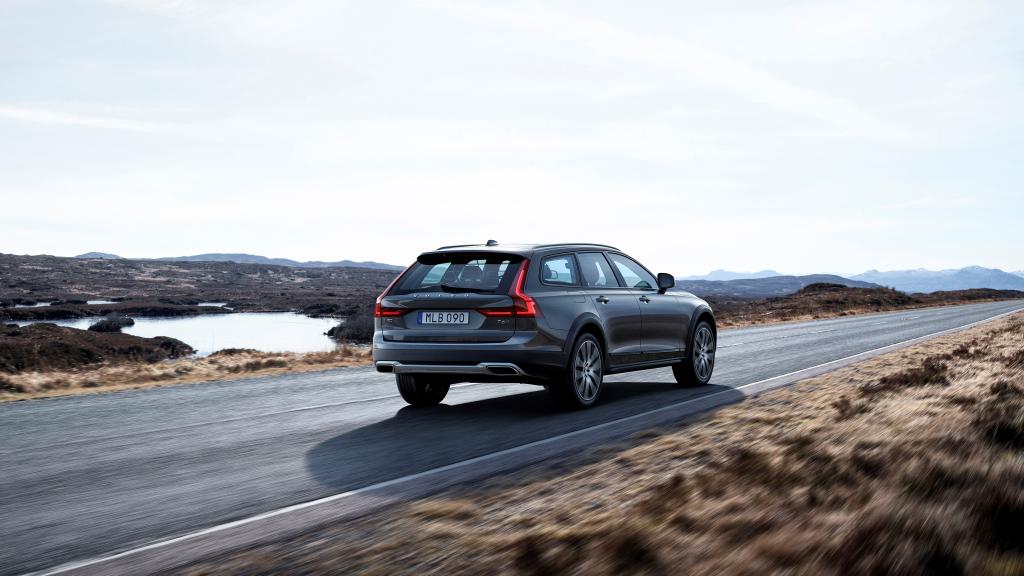 旅行版沃尔沃V90汽车