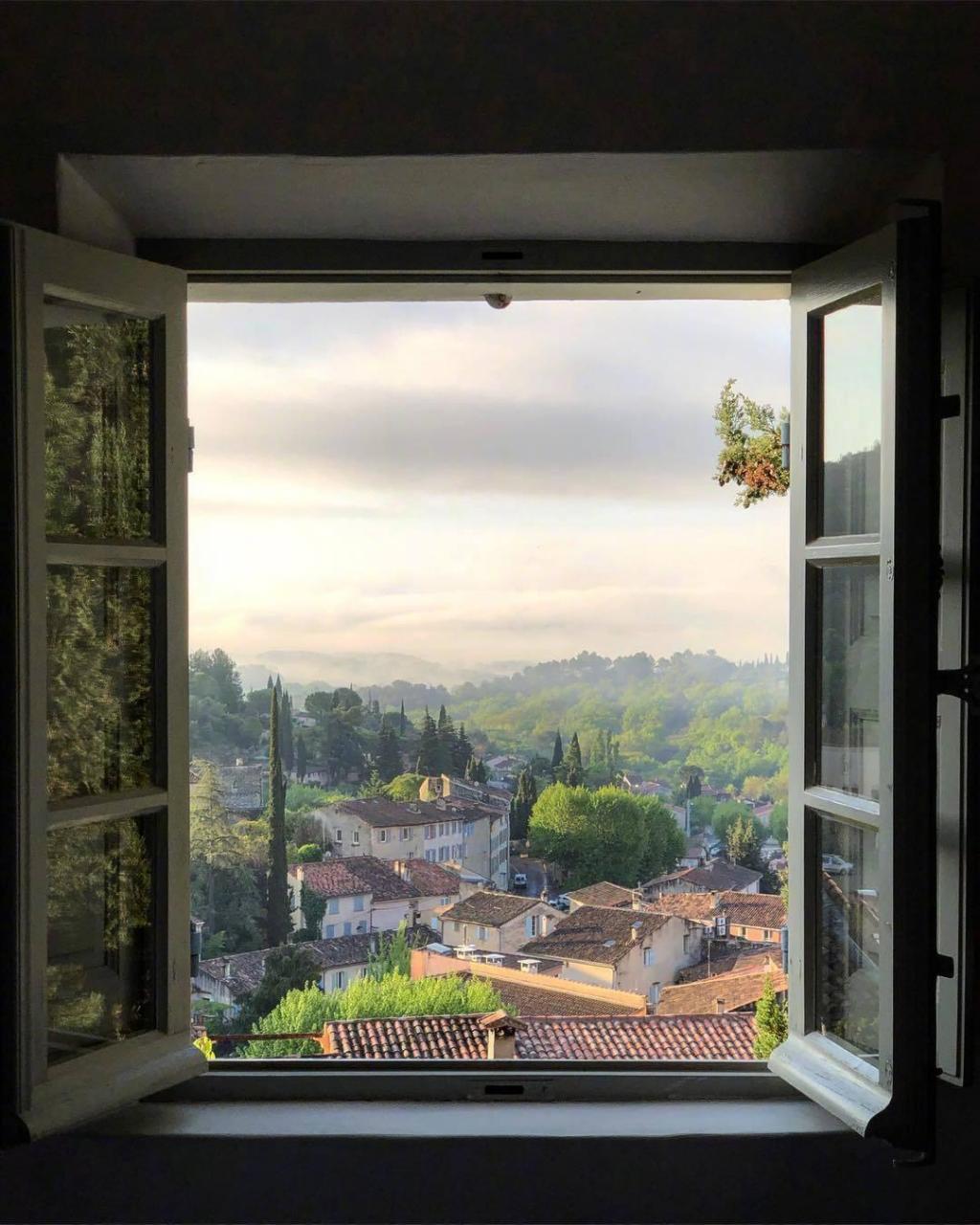 窗外唯美迷人景色摄影