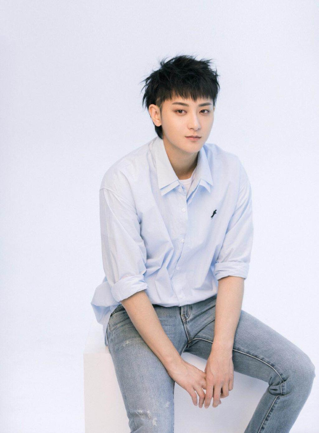 时尚暖男黄子韬