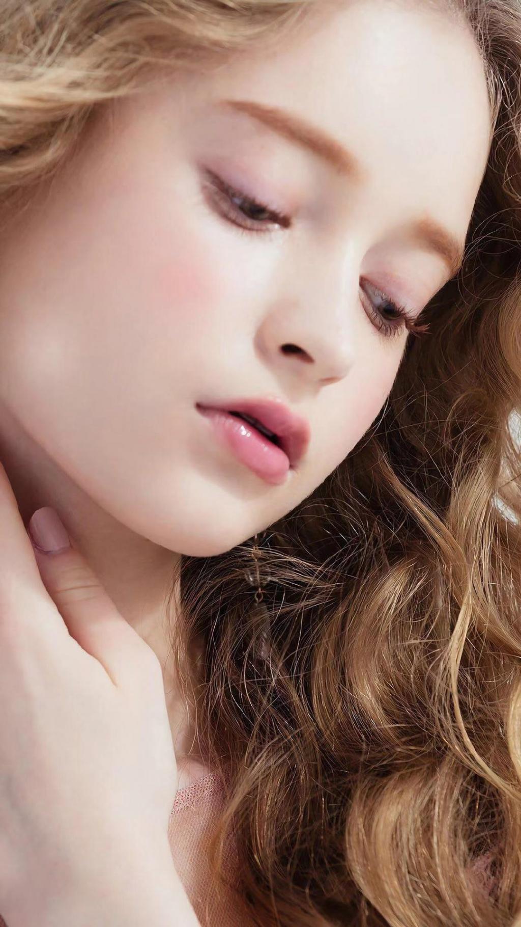 养眼欧美女孩时尚休闲写真