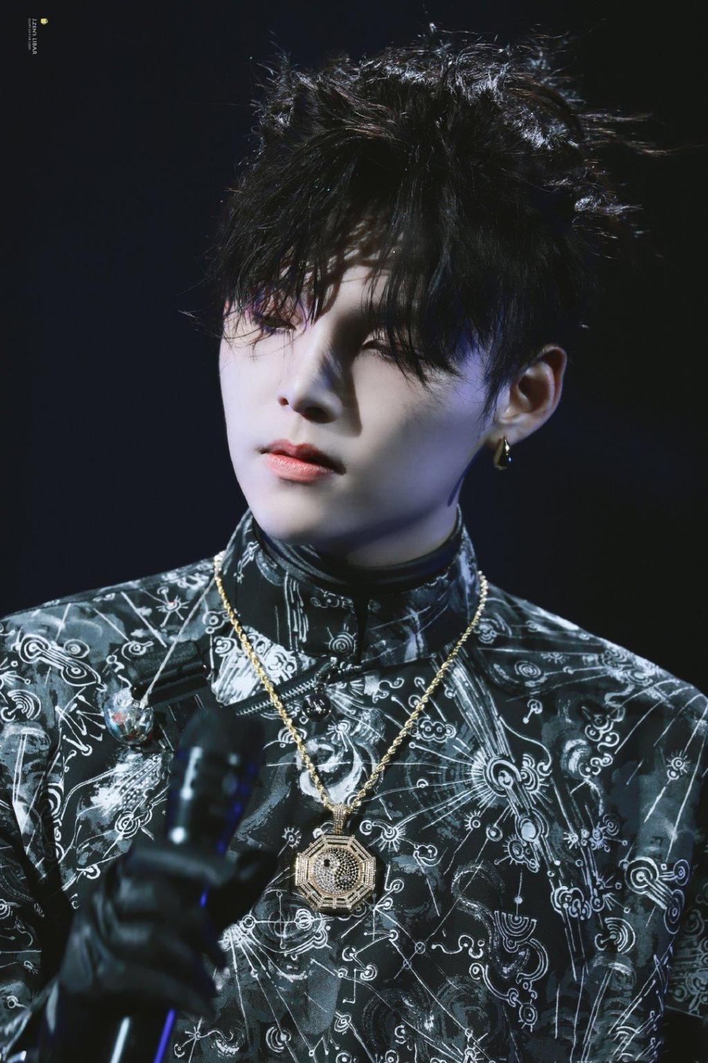 朱星杰舞台造型