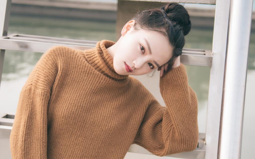 武大美女校花黄灿灿