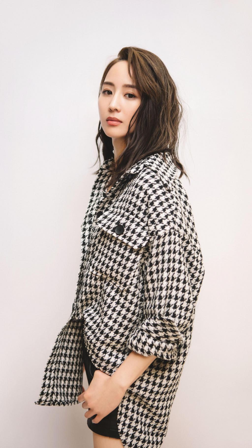 张钧甯性感美腿迷人写真