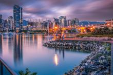 加拿大温哥华福尔斯溪港湾夜景