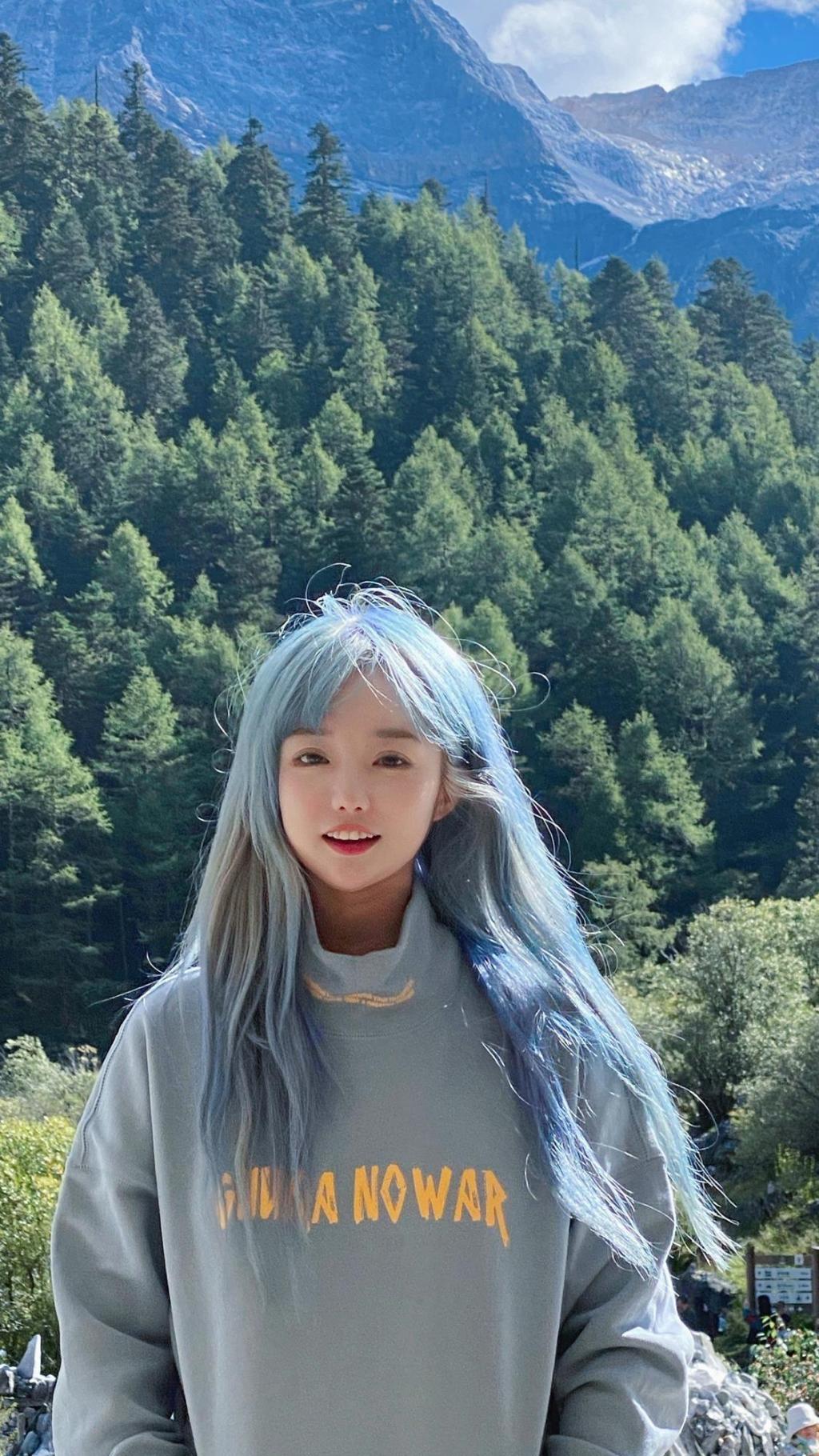 甜美乖巧美女小清新迷人写真