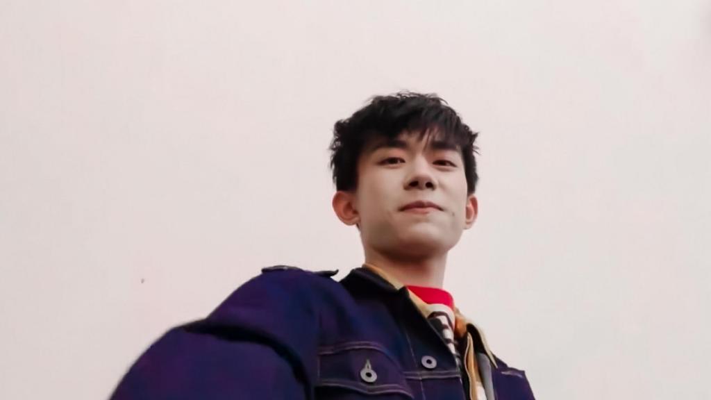 易烊千玺2020年前路遂心与你一路同行