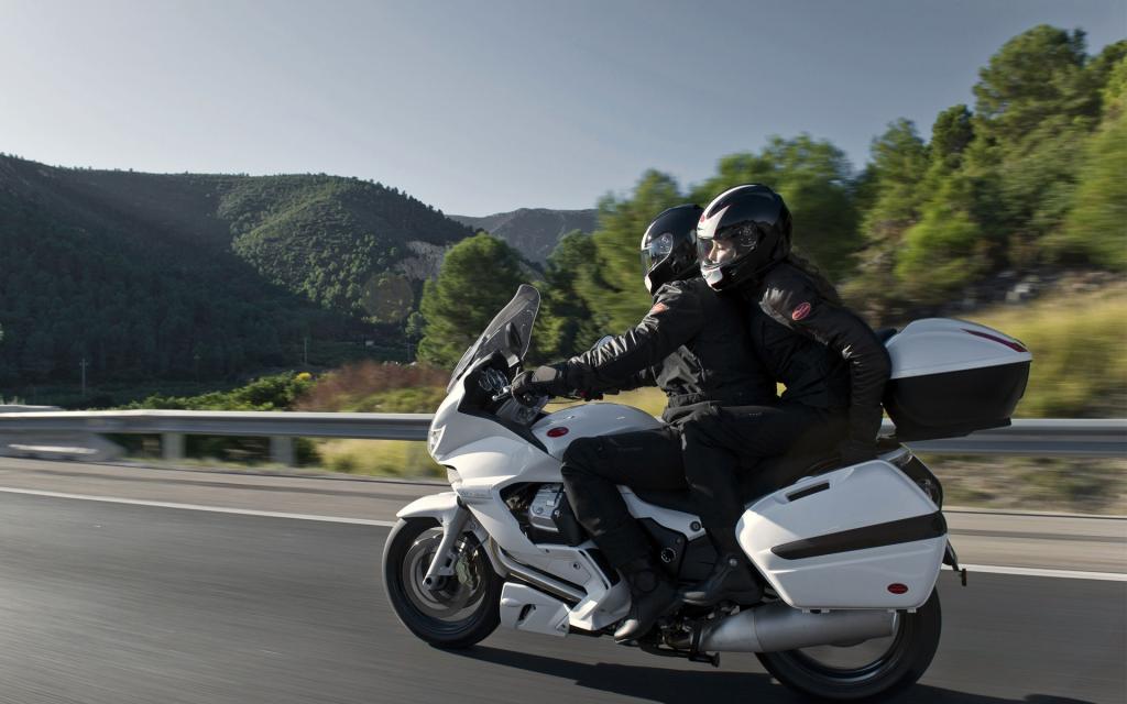 2012款Moto Guzzi Norge GT 8V摩托车