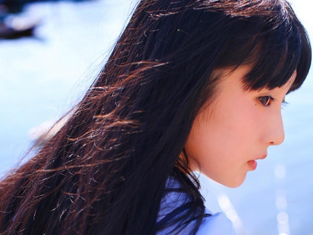 大眼萝莉日系水手服海边写真