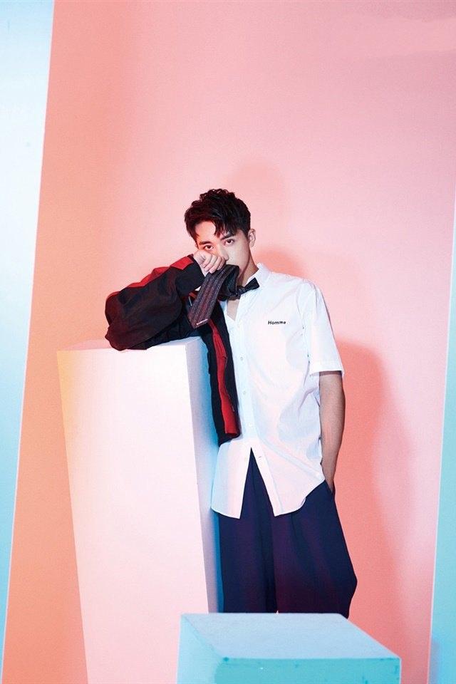 许魏洲时尚杂志写真