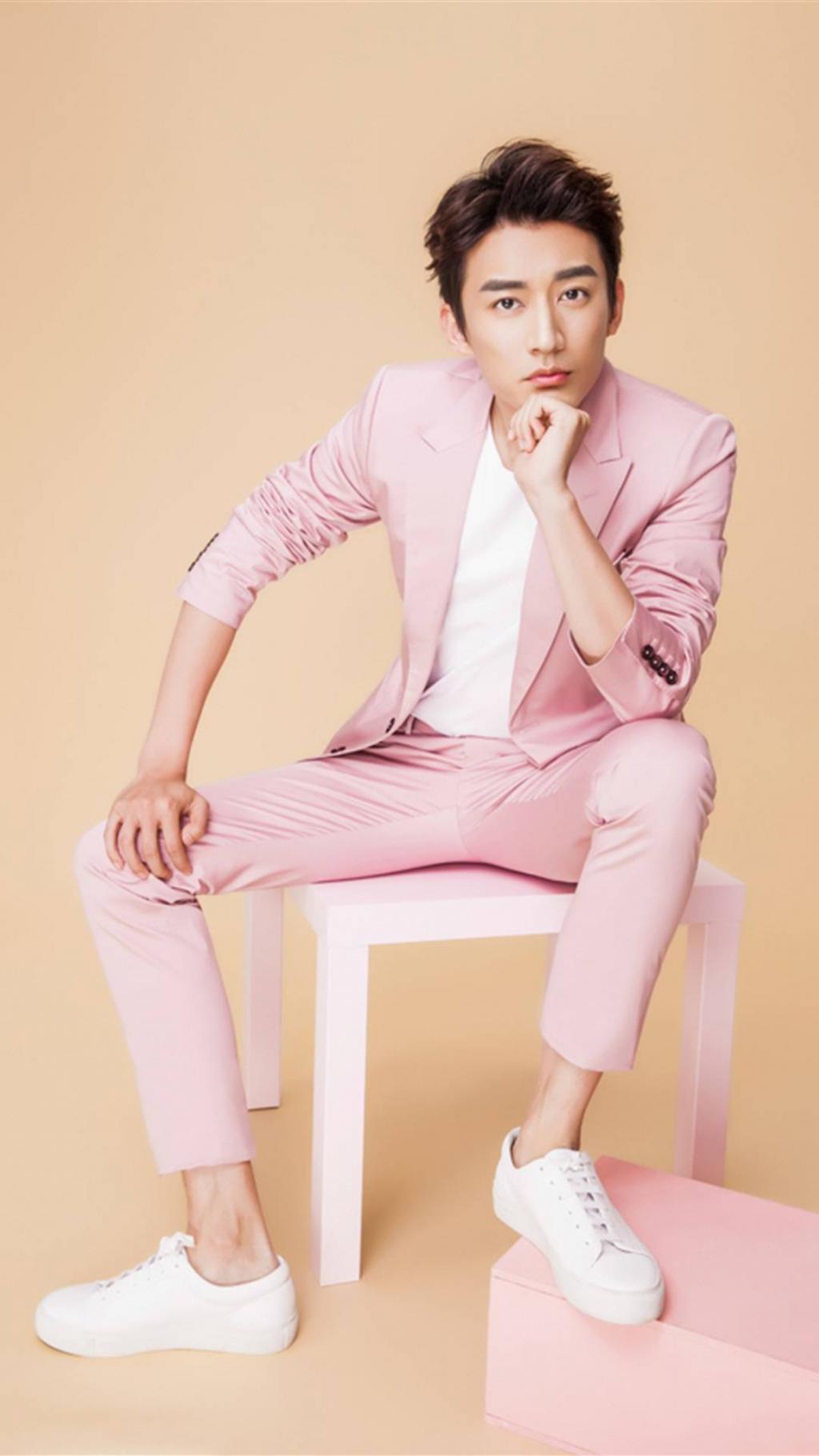 帅哥演员刘学义