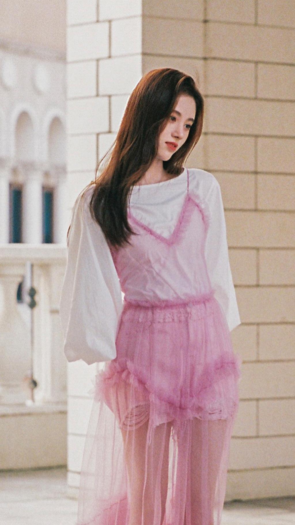 鞠婧祎甜美写真