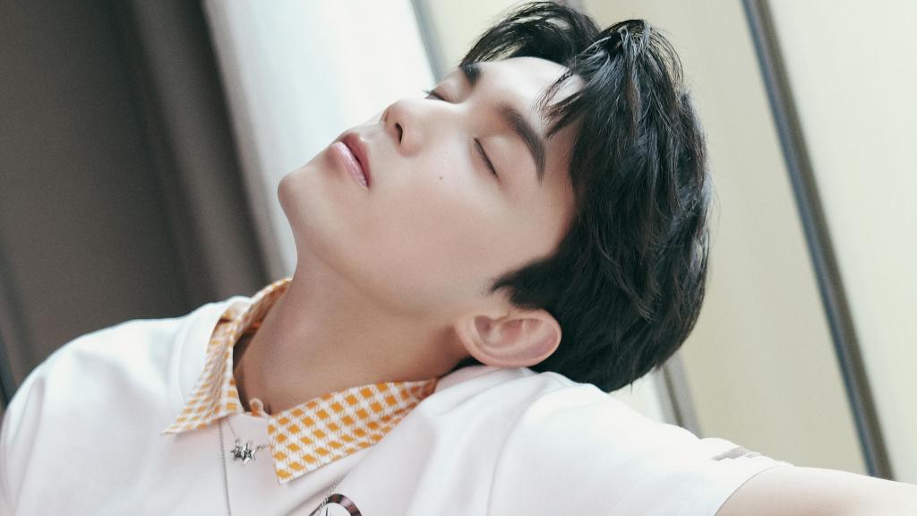 吴磊夏日清爽帅气写真