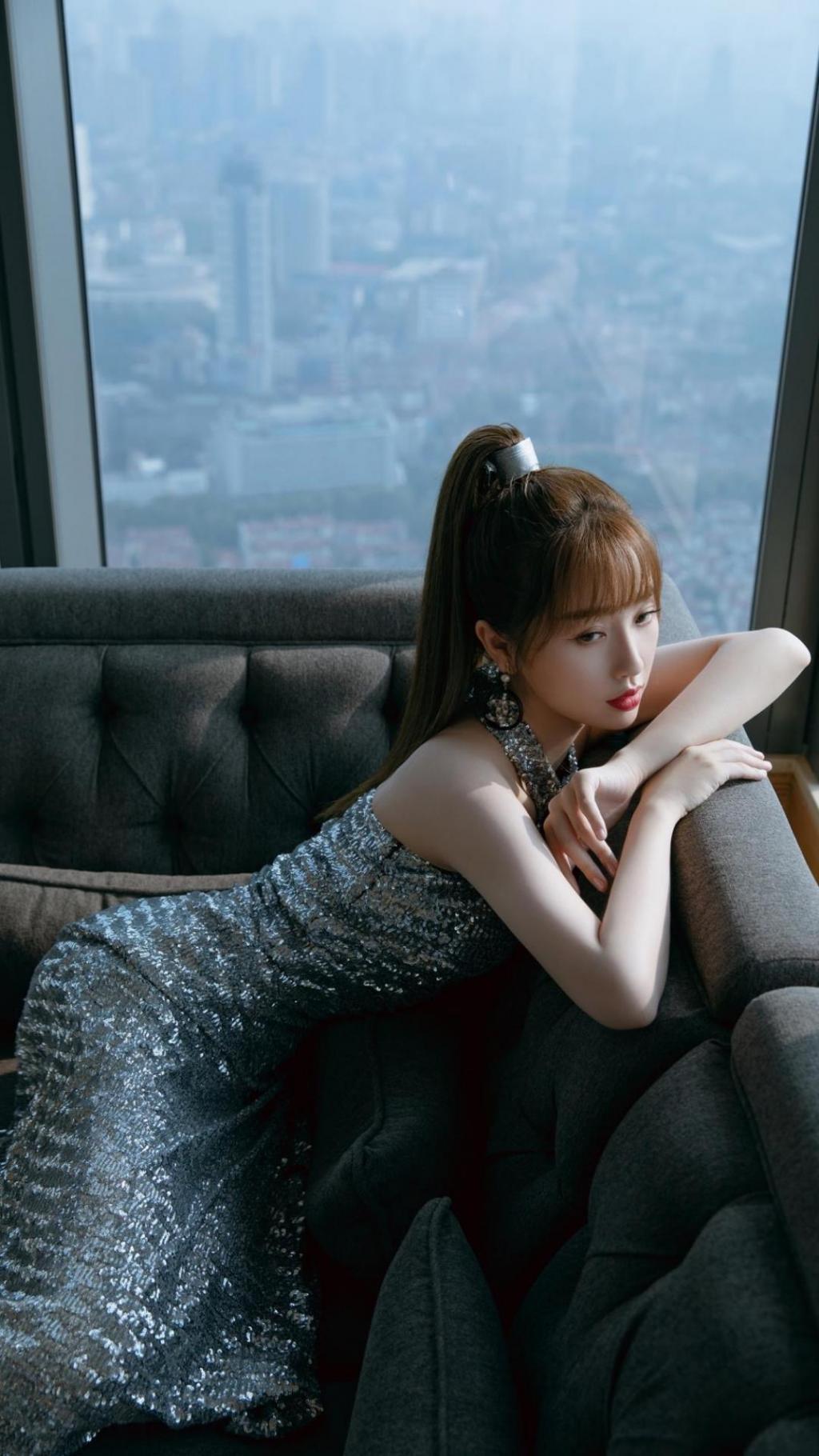 性感女神虞书欣骨感迷人写真