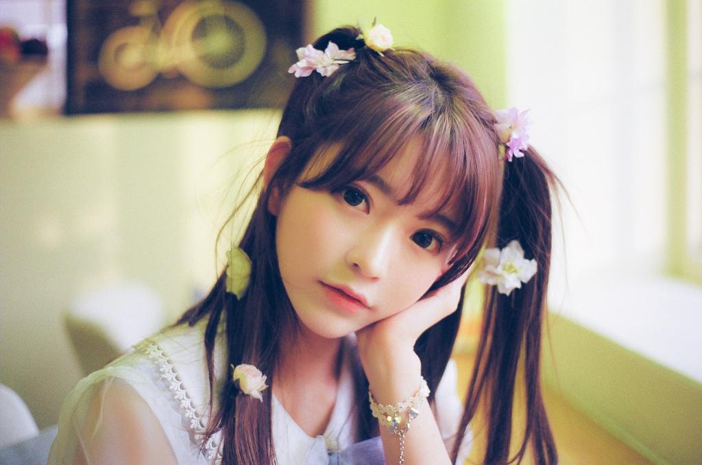 清纯可爱的性感少女写真