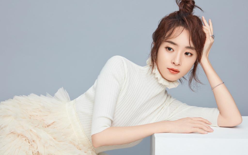 胡冰卿的清新优雅写真