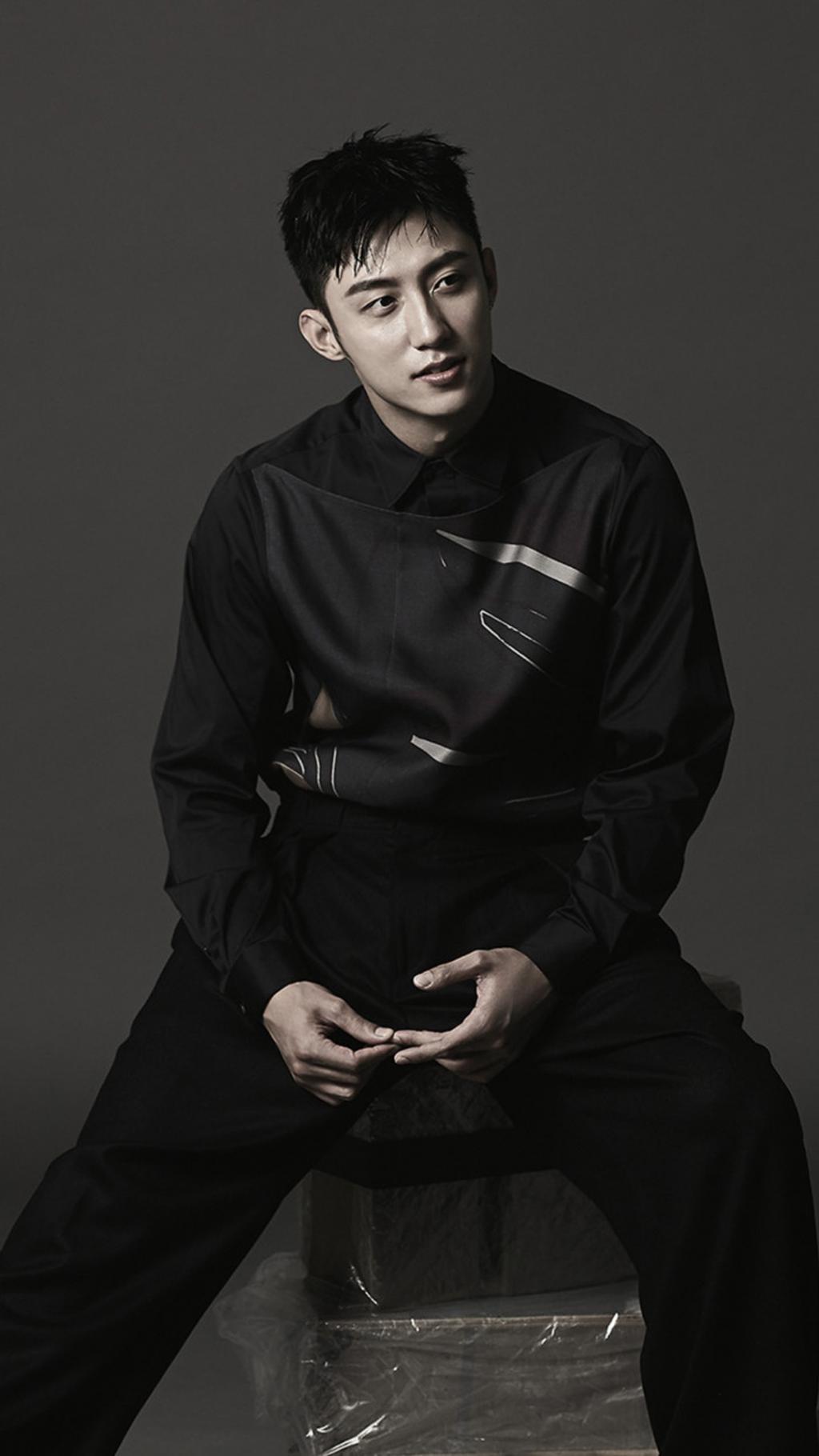 黄景瑜帅气养眼写真