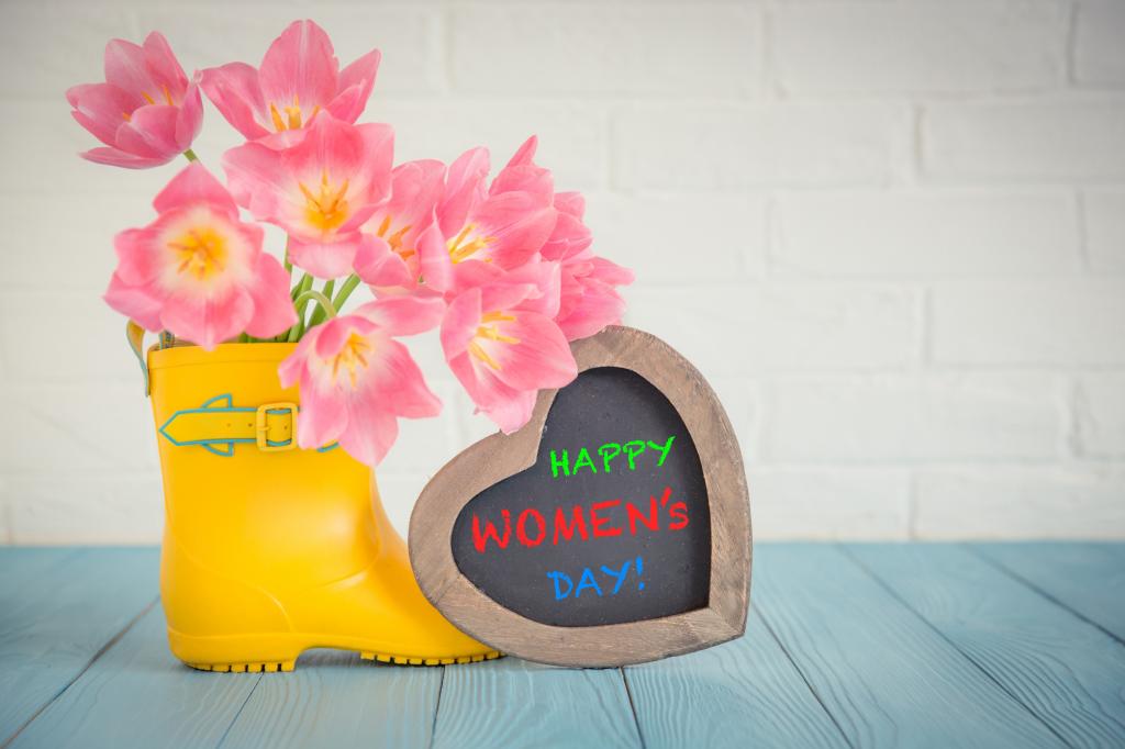 三八妇女节唯美红色花卉