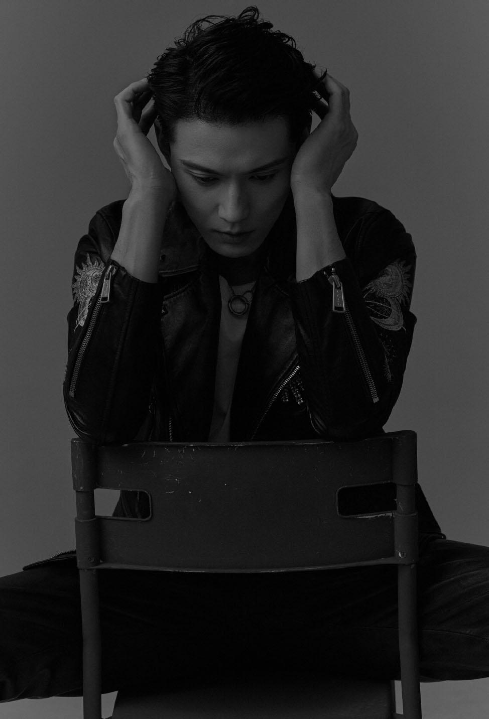 徐正溪高冷帅气时尚写真大片